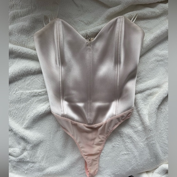 ❌SOLD❌ Babaton Corset Bodysuit - Picture 1 of 4